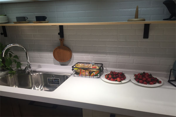 審美決定產(chǎn)品研發(fā)水平：印象派藝術(shù)、色彩學(xué)與石英石調(diào)色技術(shù)研發(fā)